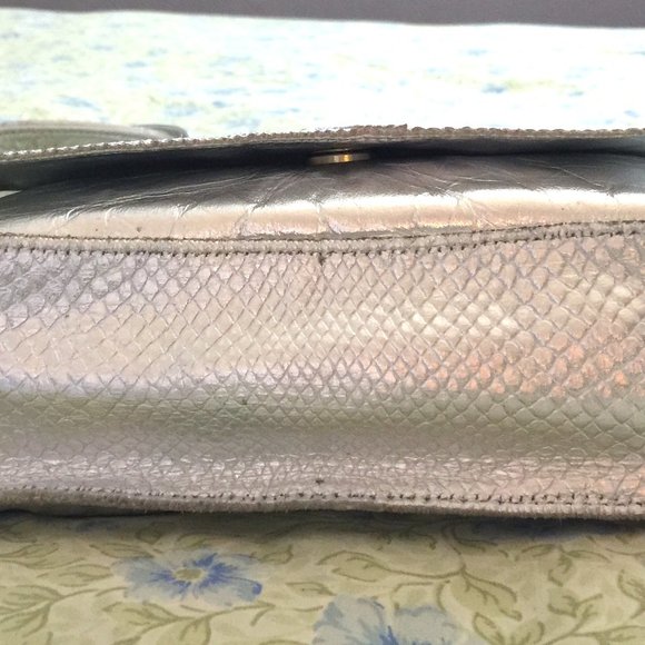 Park Ave Int. Vintage Crossbody Bag - Picture 4 of 10